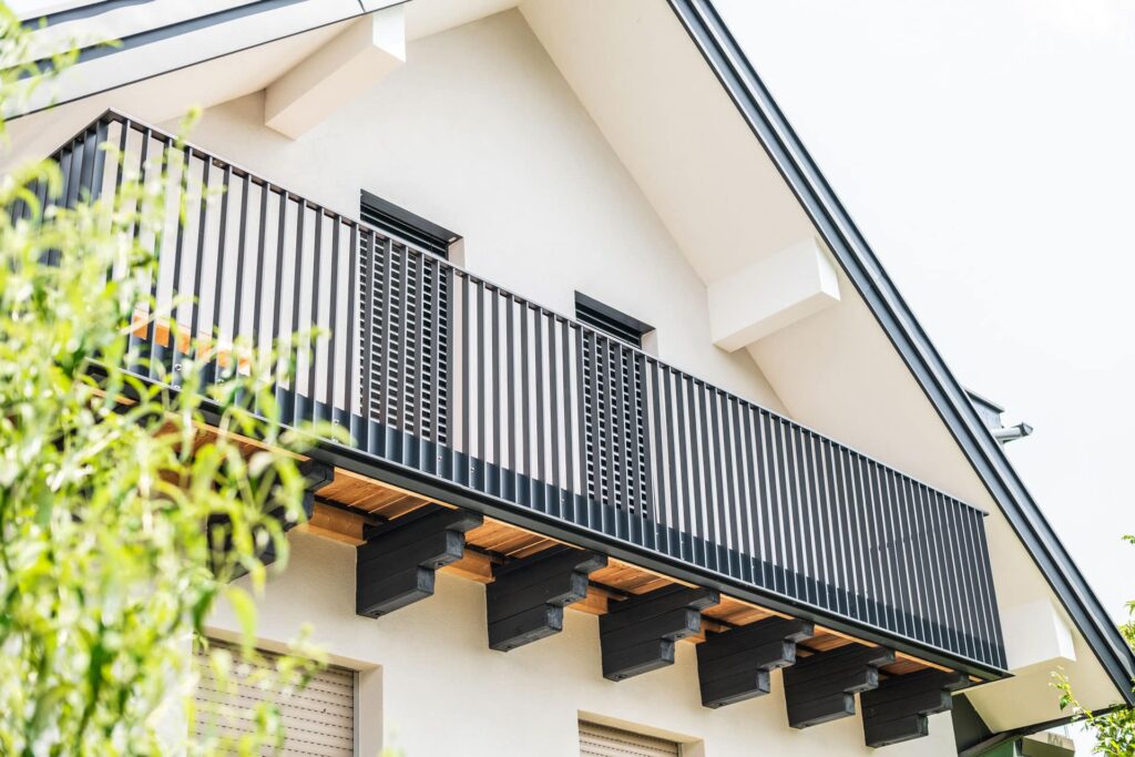 Alubalkongeländer: Die perfekte Wahl für moderne Balkone