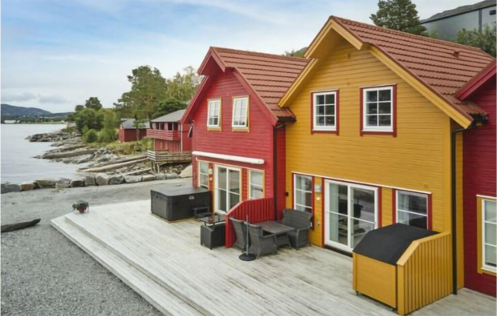 Norwegen Urlaub am Fjord: Entspannung und Abenteuer im Ferien-Hus Sveike