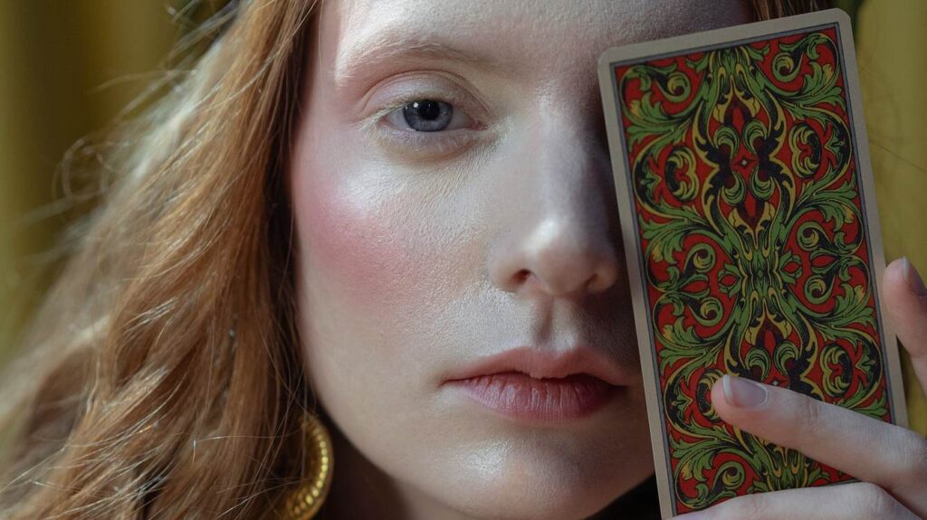 Kartenlegen online: So finden Sie den passenden Tarot-Berater auf Tarotstar
