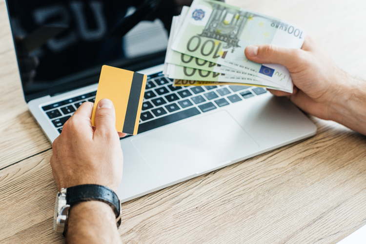 Umschuldungskredit finden: So verbessern Sie Ihre Finanzsituation