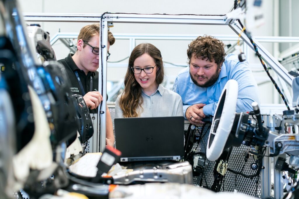 Warum präzise technische Übersetzungen in der Industrie unverzichtbar sind