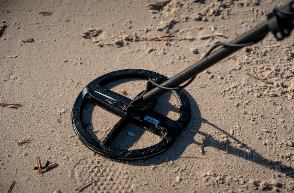 Best Rated Metal Detectors That Treasure Hunters Recommend
