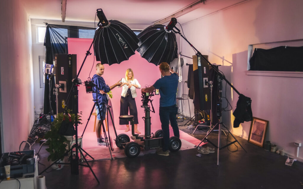 Warum Unternehmen auf professionelle Videoproduktion in Minden setzen sollten